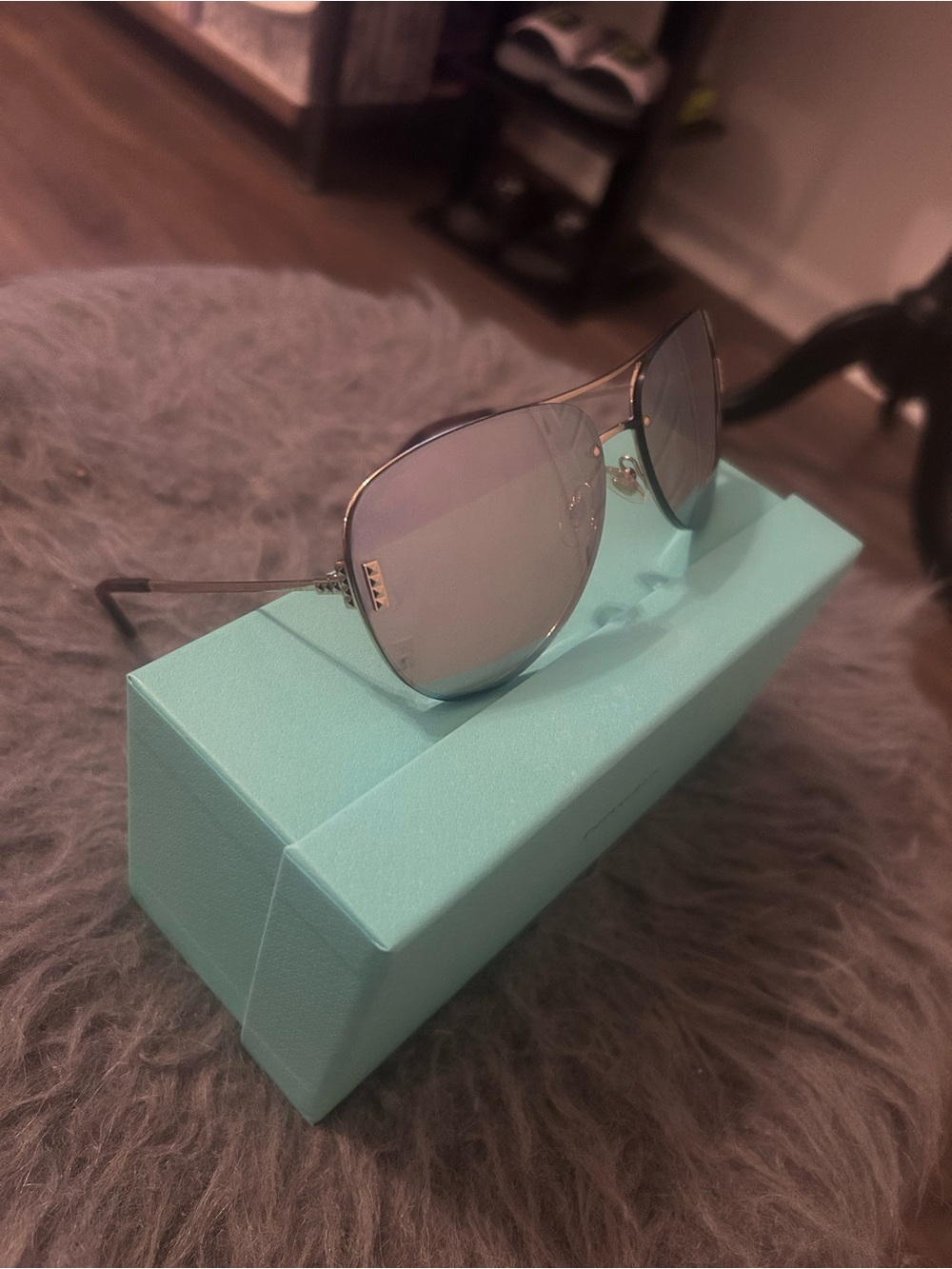 Tiffany & Co. Women’s Aviator Sunglasses with Tiffany Blue Accessories - Picture 3 of 8